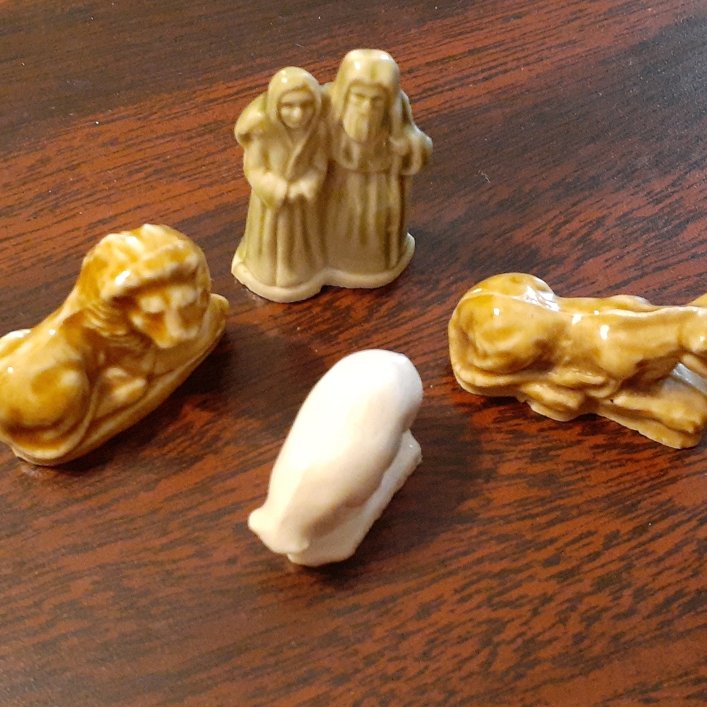Wade of England ceramic figurines